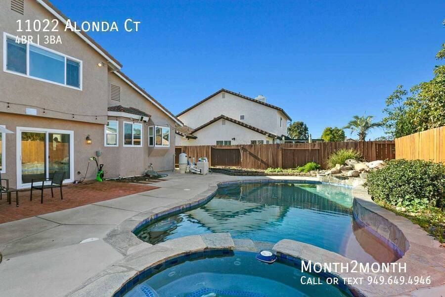 11022 Alonda Ct - Photo 5 of 25