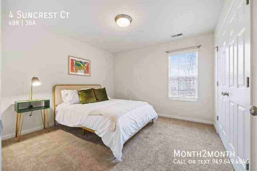 4 Suncrest Ct - Photo 5 of 32