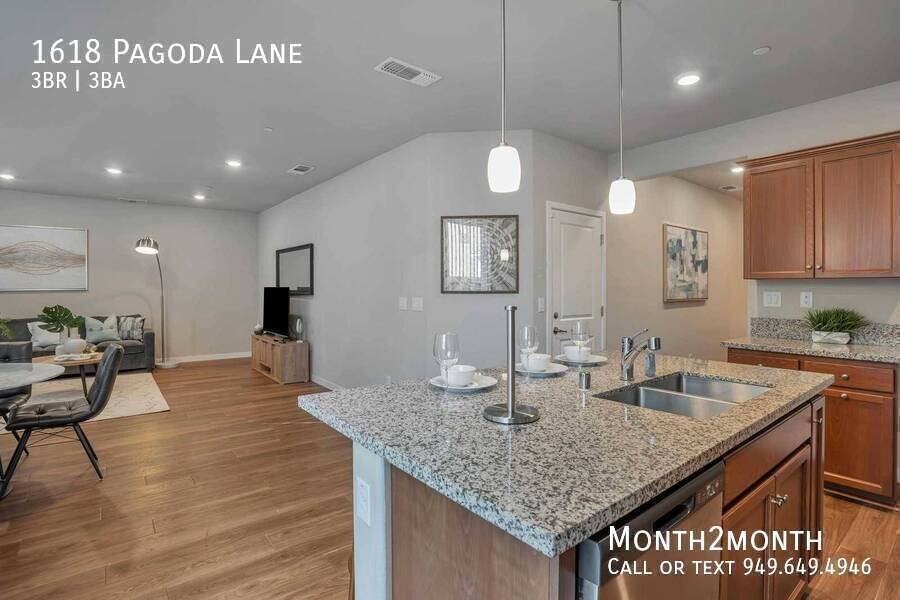 1618 Pagoda Ln - Photo 7 of 33