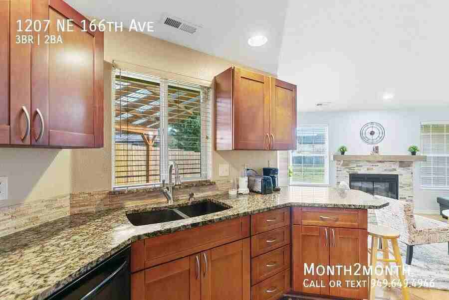 1207 Ne 166th Ave - Photo 7 of 25