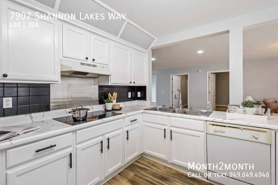 7907 Shannon Lakes Way - Photo 7 of 36