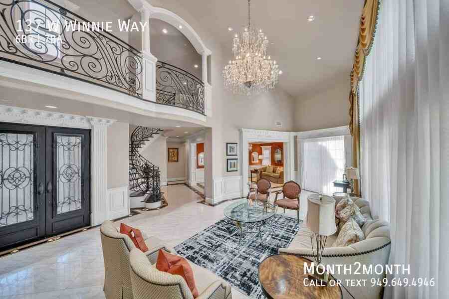 137 W Winnie Way - Photo 3 of 50