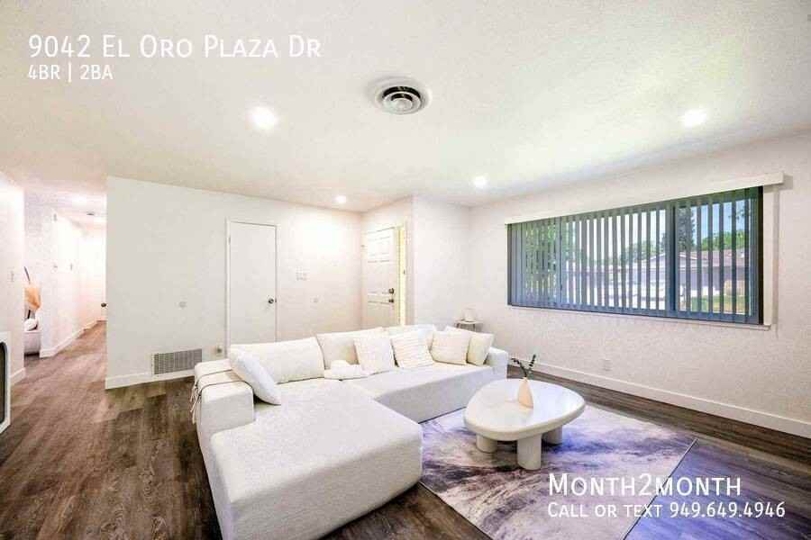 9042 El Oro Plaza Dr - Photo 3 of 43