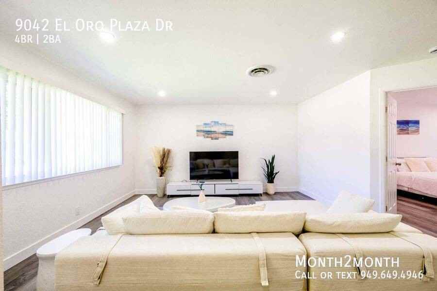 9042 El Oro Plaza Dr - Photo 6 of 43