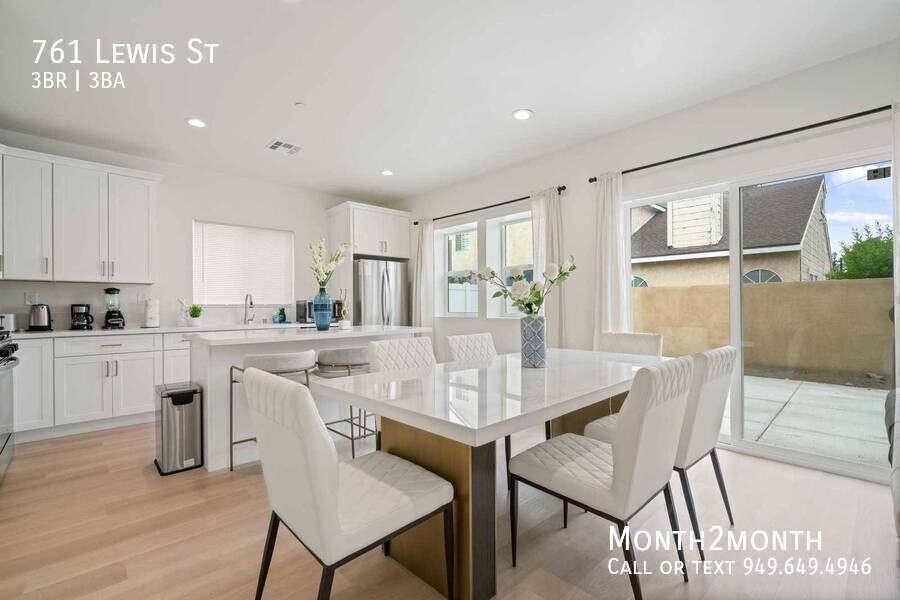 761 Lewis St - Photo 6 of 33