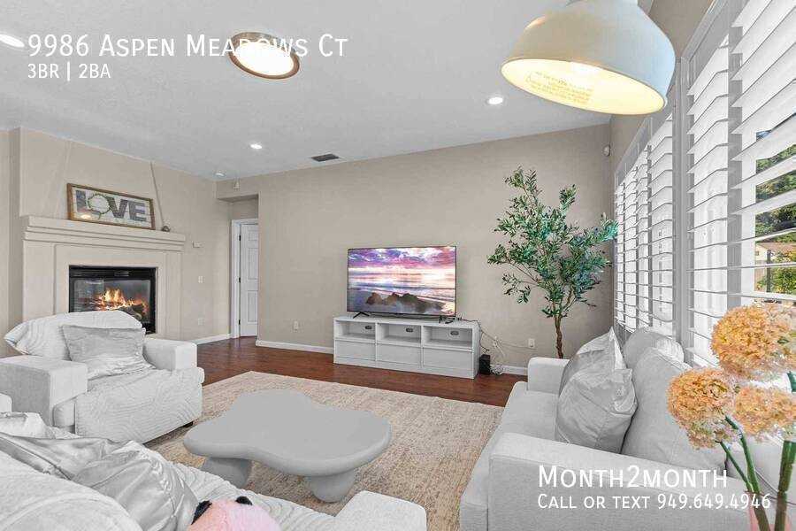 9986 Aspen Meadows Ct - Photo 2 of 43