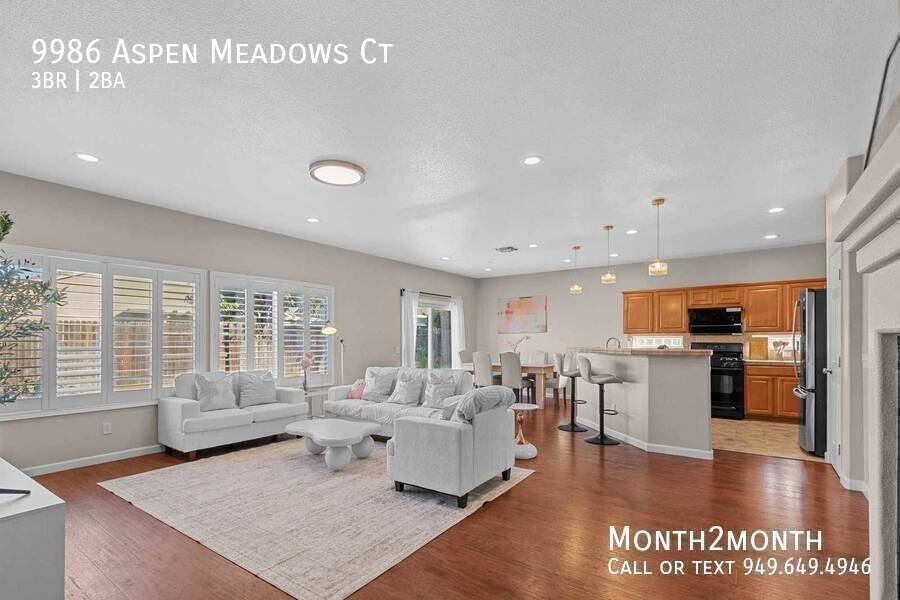 9986 Aspen Meadows Ct - Photo 4 of 43