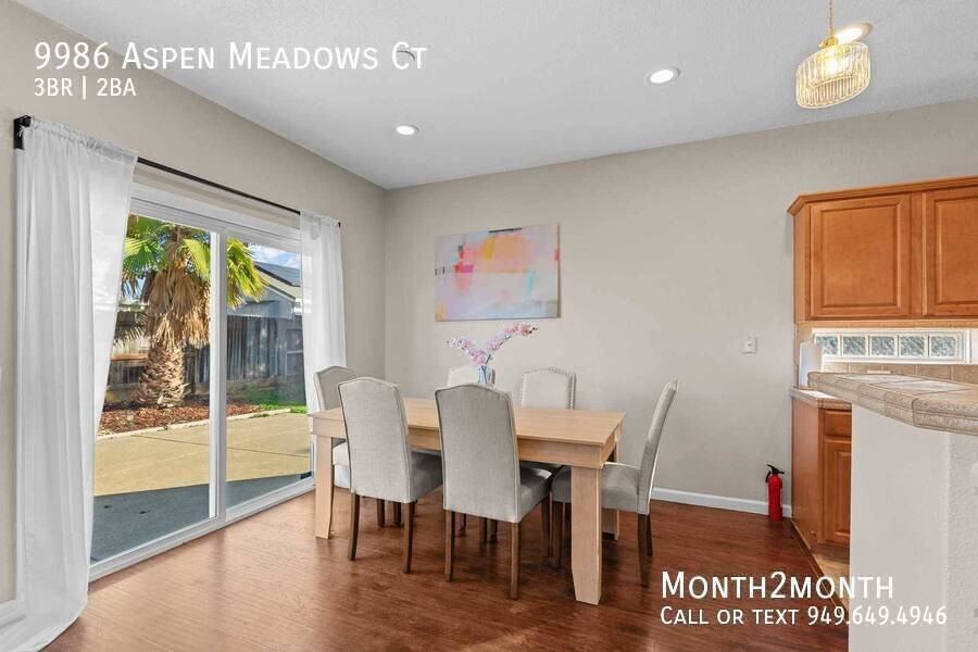 9986 Aspen Meadows Ct - Photo 5 of 43