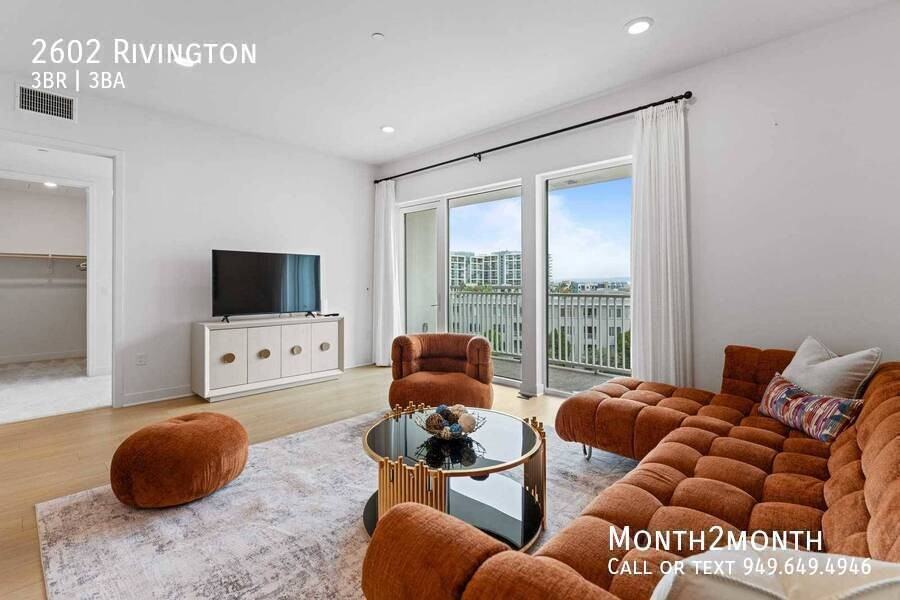 2602 Rivington