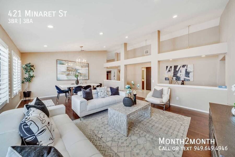 421 Minaret St - Photo 4 of 50