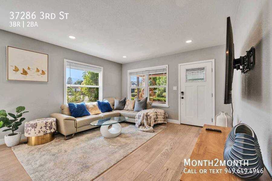 37286 3rd St - Photo 4 of 45