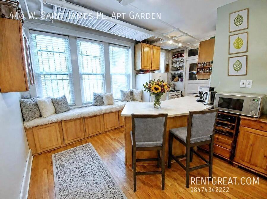 445 W. Saint James Pl. Apt Garden - Photo 3 of 19