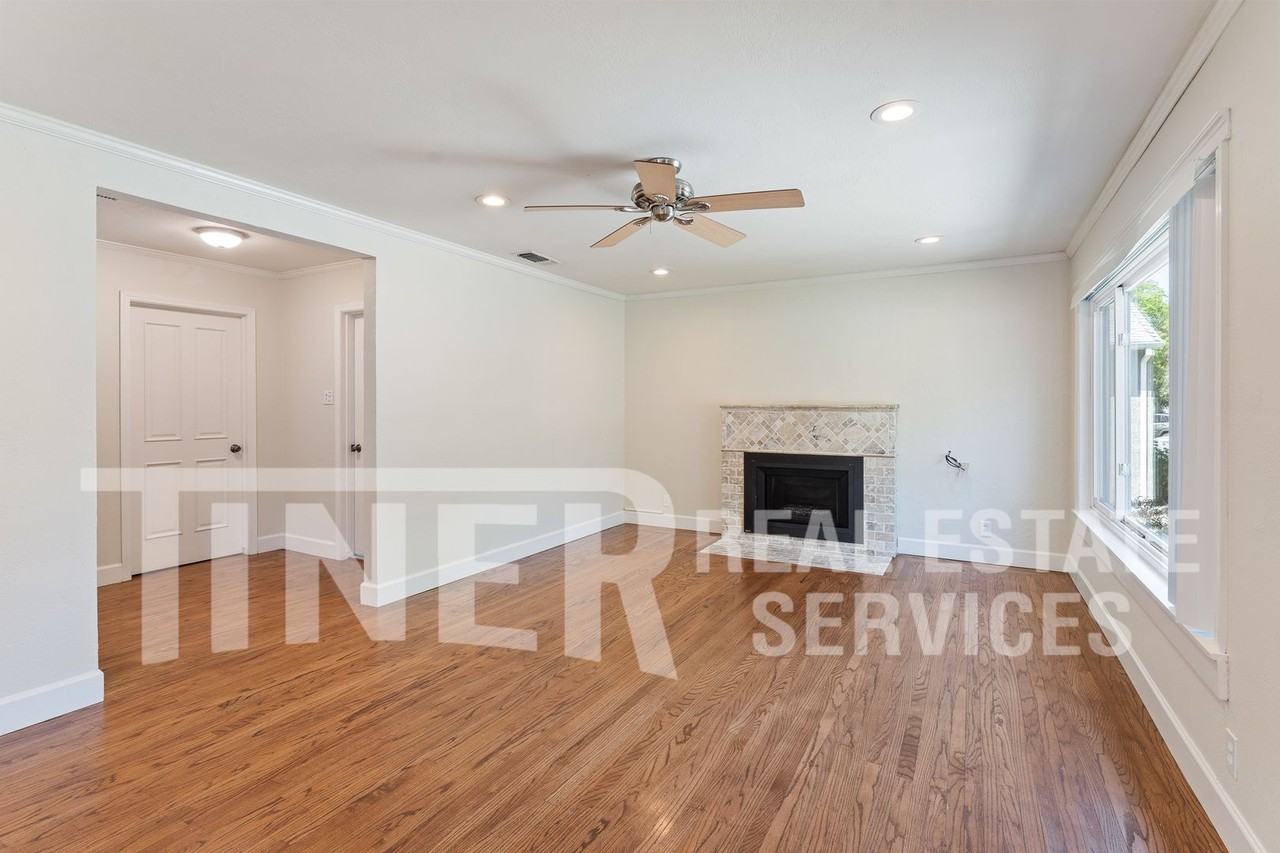 650 Dittmar Way - Photo 2 of 19