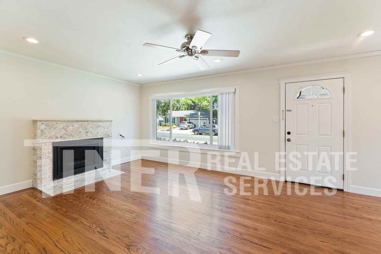 650 Dittmar Way - Photo 3 of 19