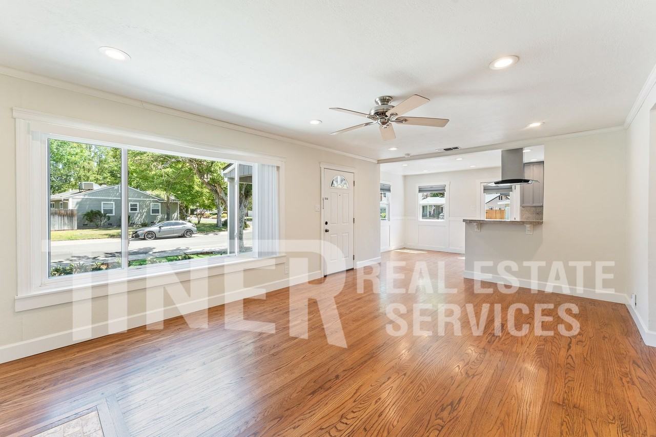 650 Dittmar Way - Photo 7 of 19