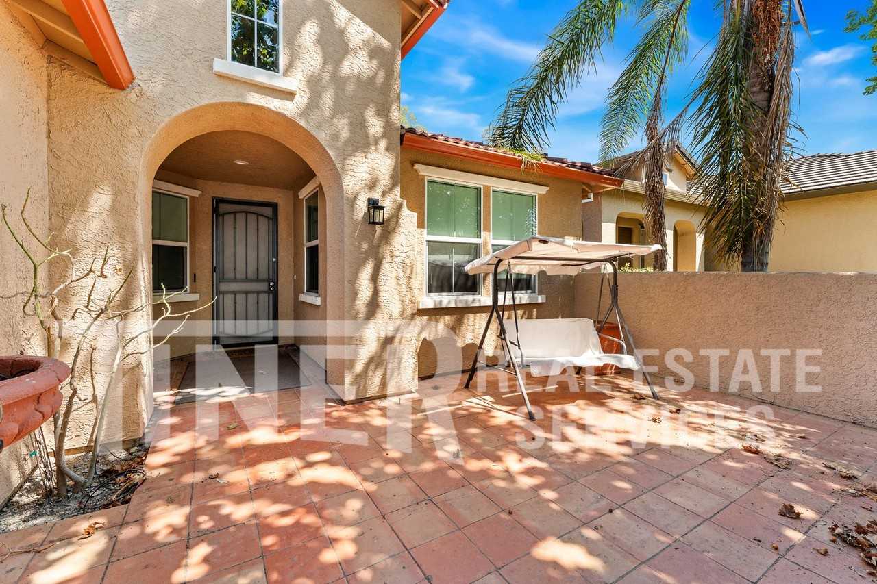 516 Costa Ln - Photo 6 of 26