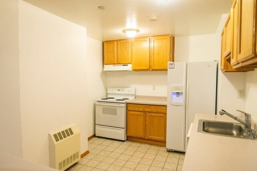 302 N 16th Ave E #7 - Photo 3 of 17