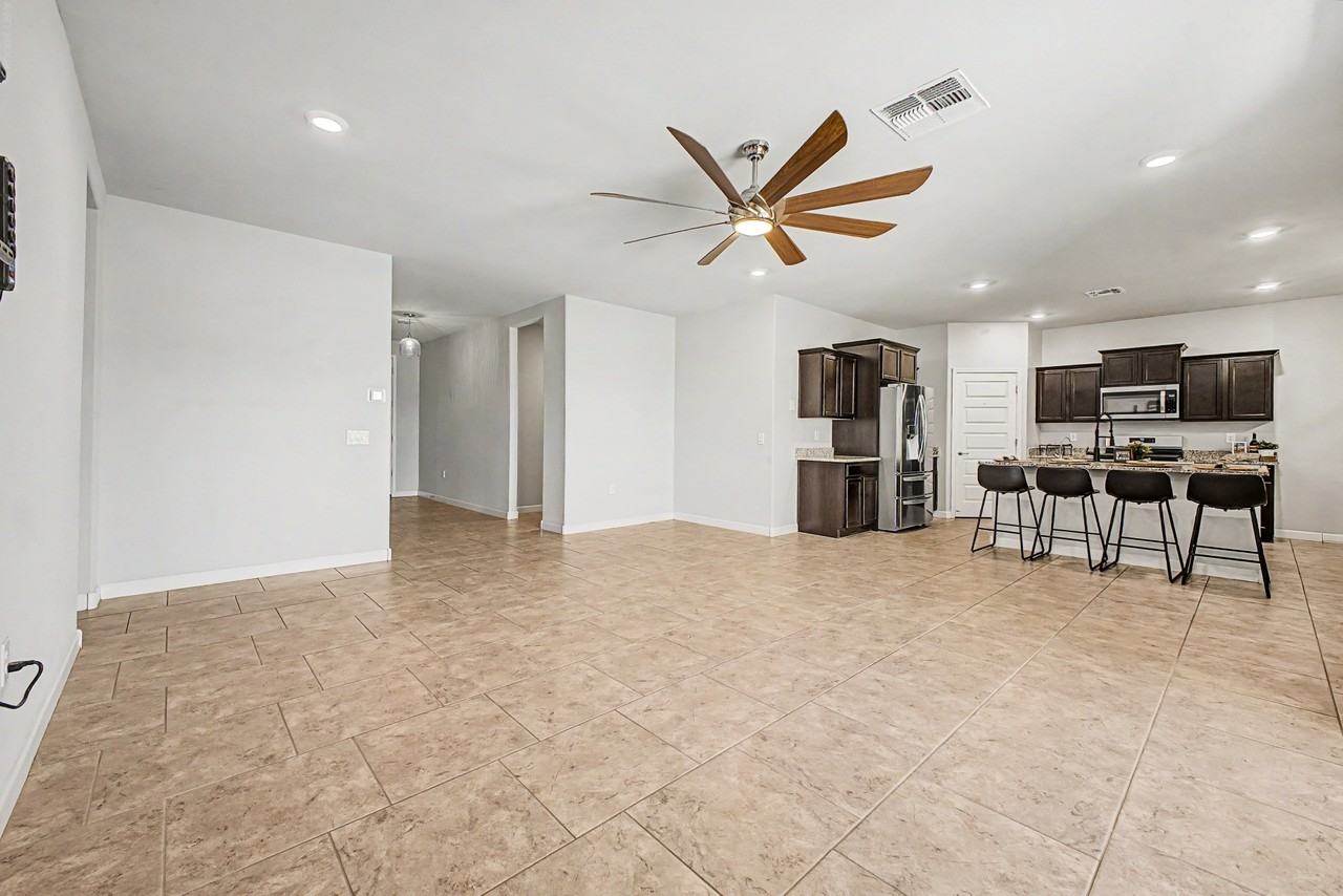 315 W Aberdeen St #1 - Photo 2 of 22
