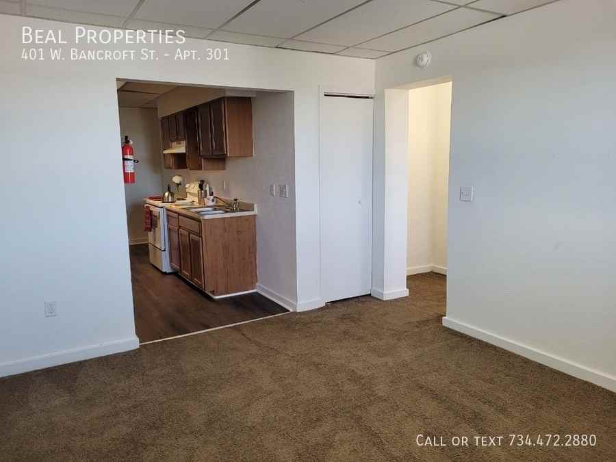 401 W Bancroft St #301 - Photo 7 of 10