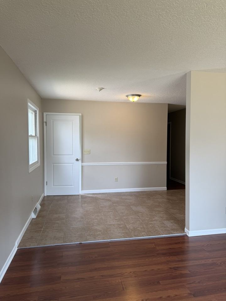 1319 N Blanchard St #2 - Photo 4 of 10