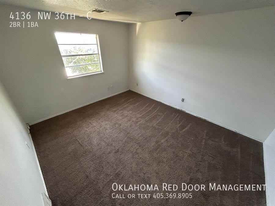 4136 Nw 36th St #C - Photo 2 of 7