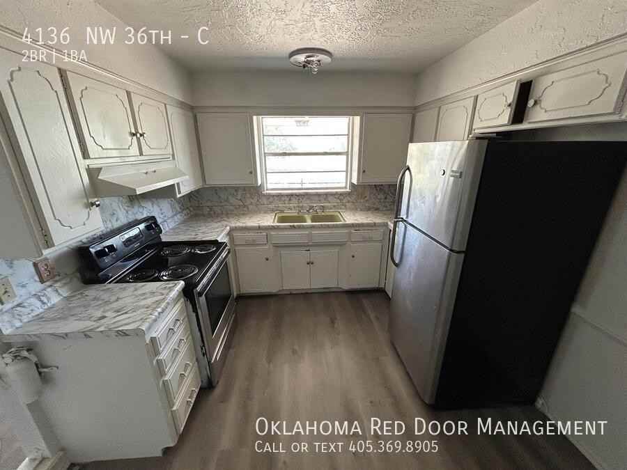 4136 Nw 36th St #C - Photo 4 of 7