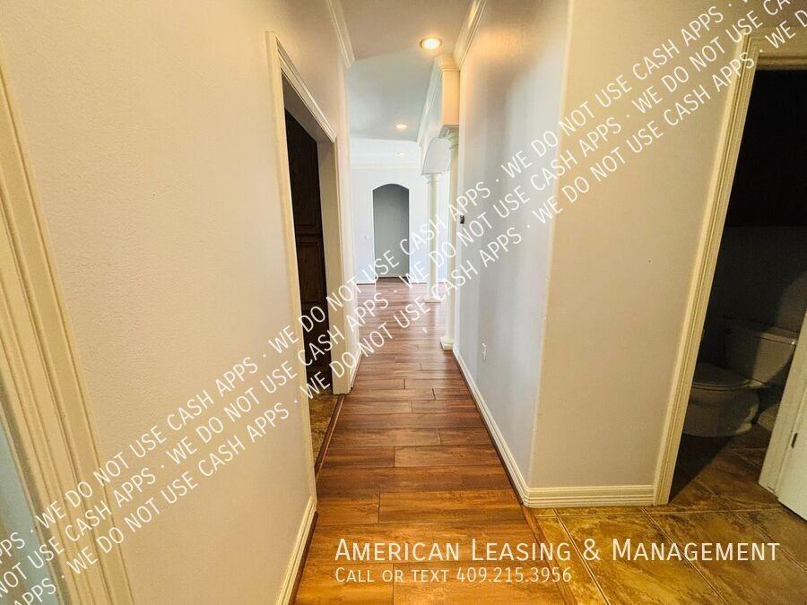 3520 Canyon Ln - Photo 3 of 11