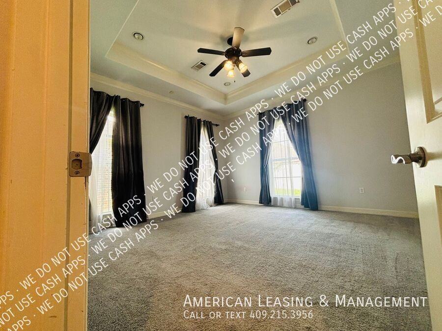 3520 Canyon Ln - Photo 4 of 11