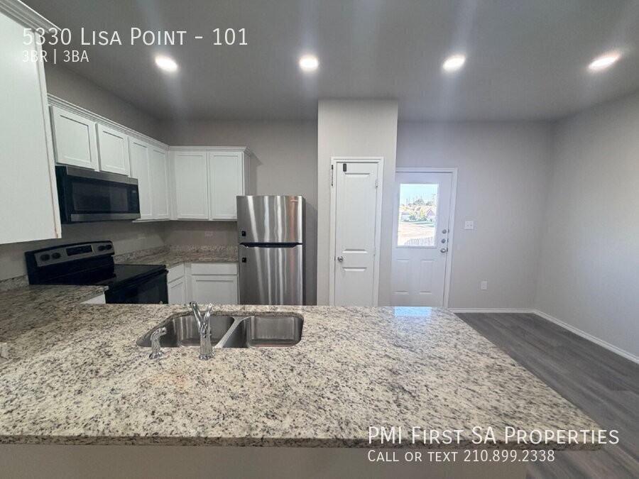5330 Lisa Point #101 - Photo 4 of 14