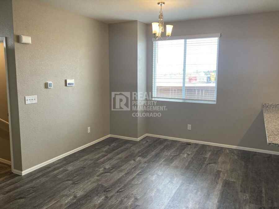 11773 Lovegrass Dr - Photo 2 of 17