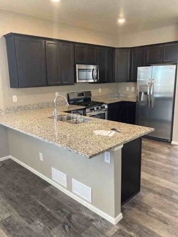 11773 Lovegrass Dr - Photo 3 of 17