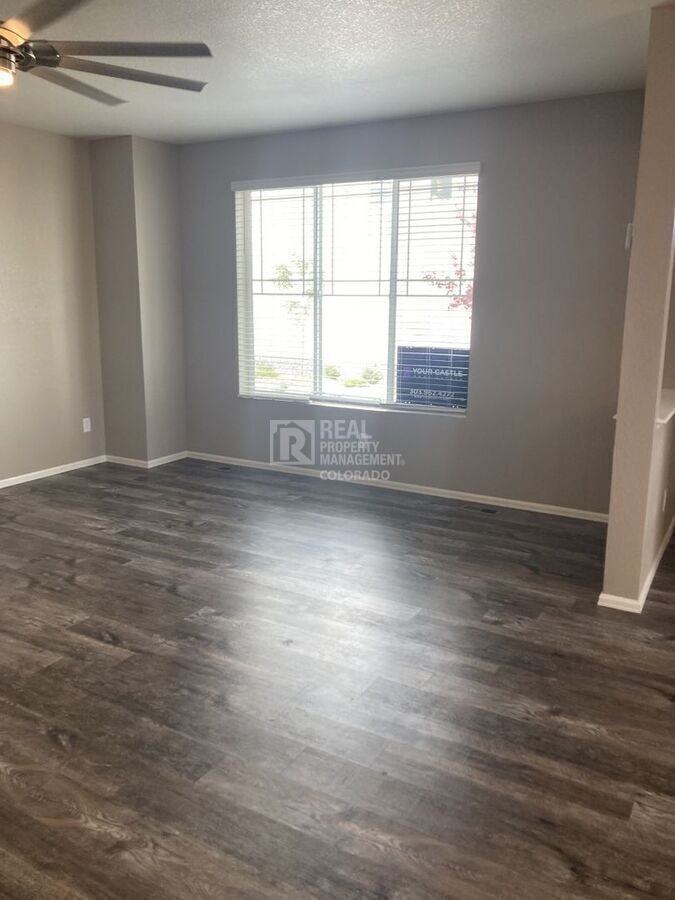 11773 Lovegrass Dr - Photo 4 of 17