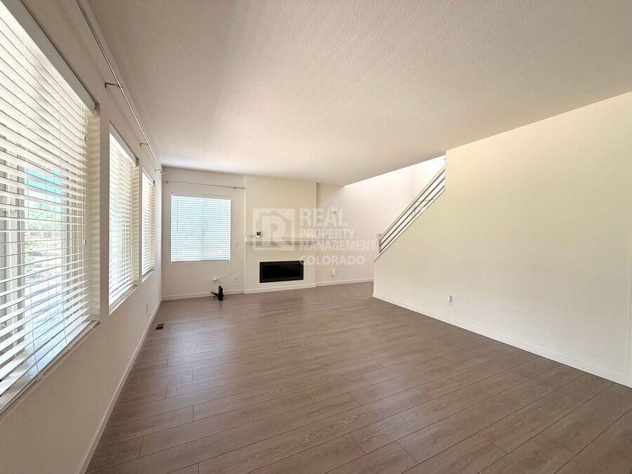 14027 Touchstone St - Photo 3 of 23