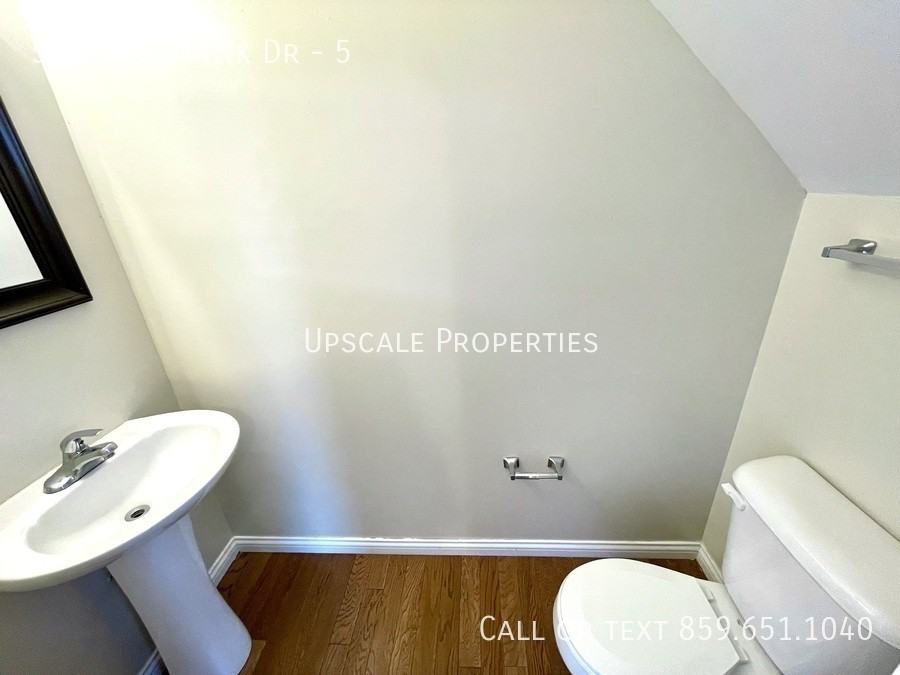 515 Tomahawk Dr #5 - Photo 6 of 15