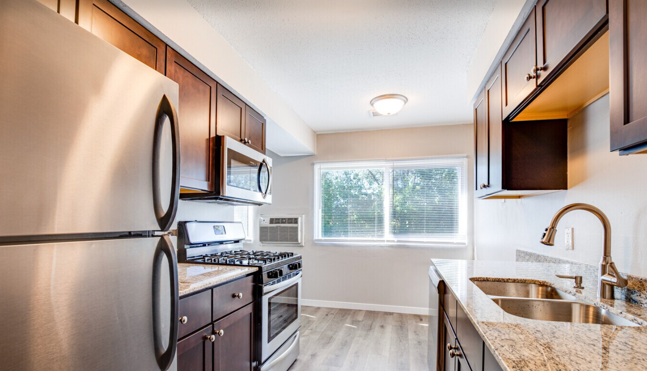 Riverwood 215 - Photo 2 of 14