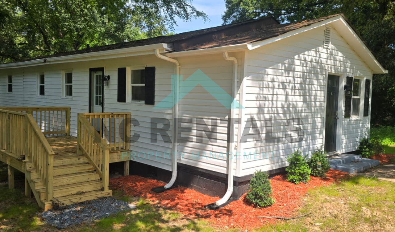 1041 Short St - Photo 3 of 29