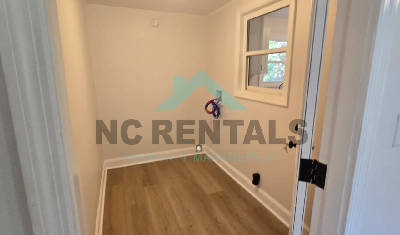 1041 Short St - Photo 5 of 29
