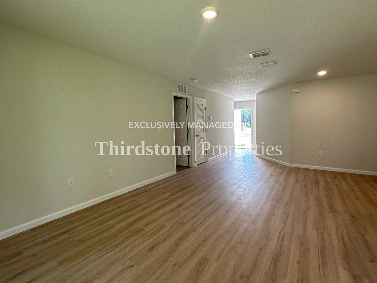 5024 Paris Ave - Photo 6 of 21