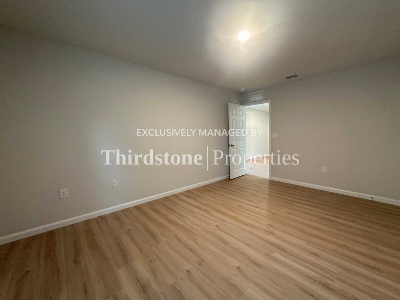 5024 Paris Ave - Photo 7 of 21