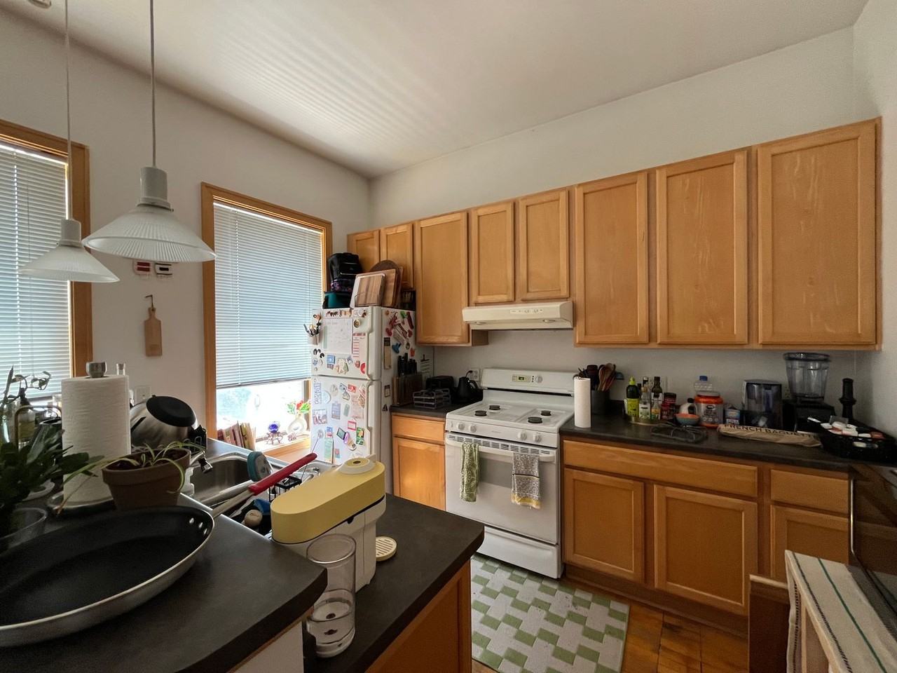624 E. Ogden Ave - Photo 3 of 28