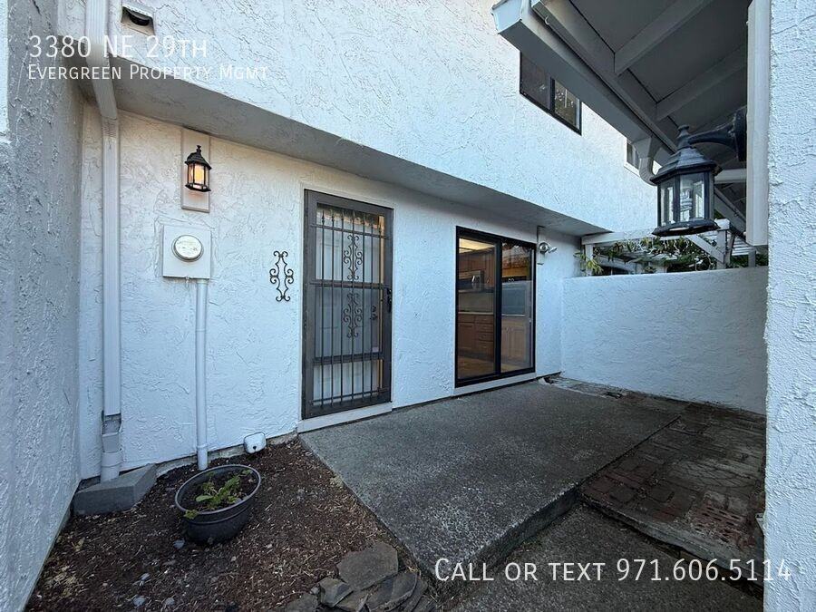 3380 Ne 29th St - Photo 5 of 31