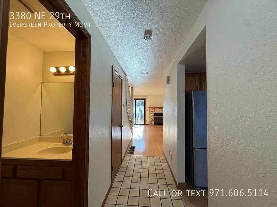 3380 Ne 29th St - Photo 6 of 31