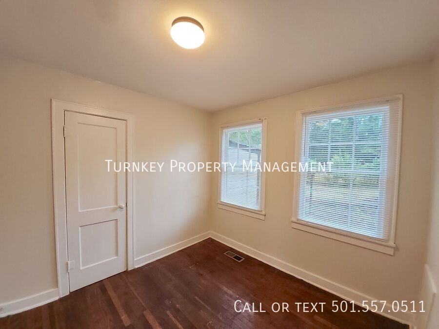 4608 Grand Ave - Photo 4 of 9