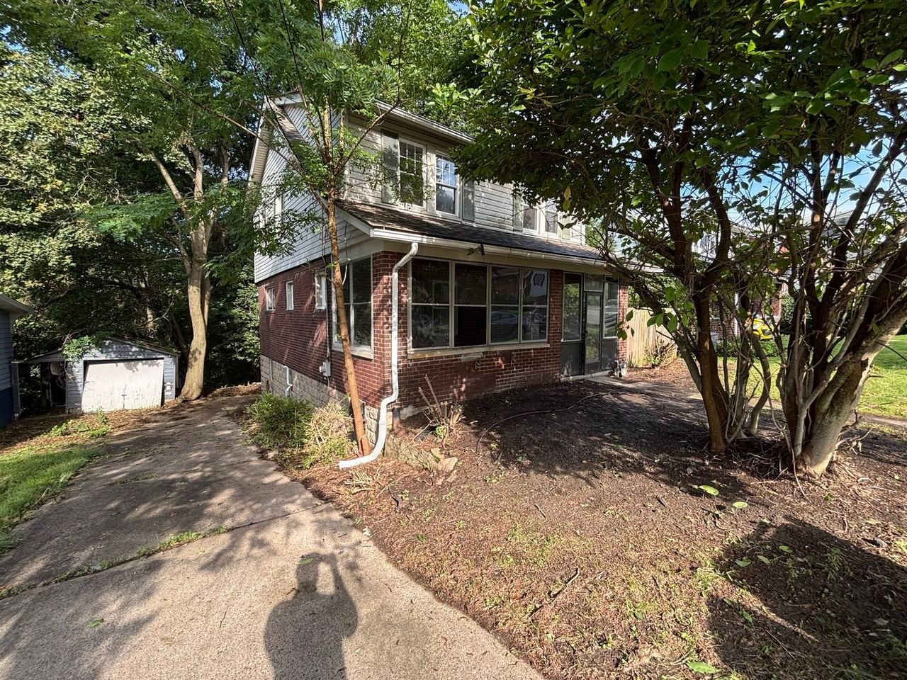 120 Conestoga Rd - Photo 4 of 35