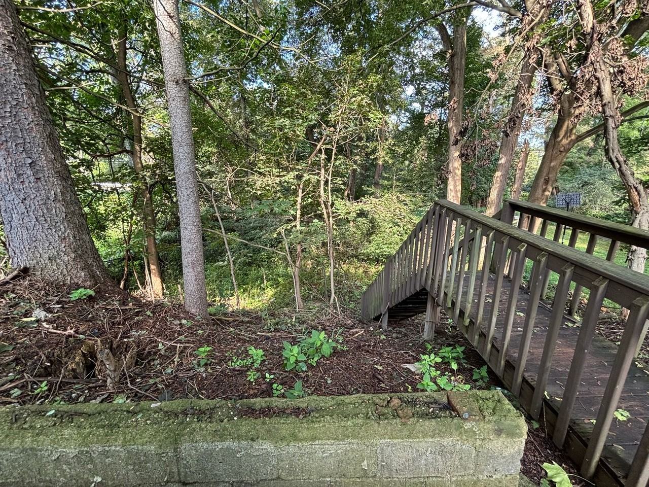 120 Conestoga Rd - Photo 6 of 35