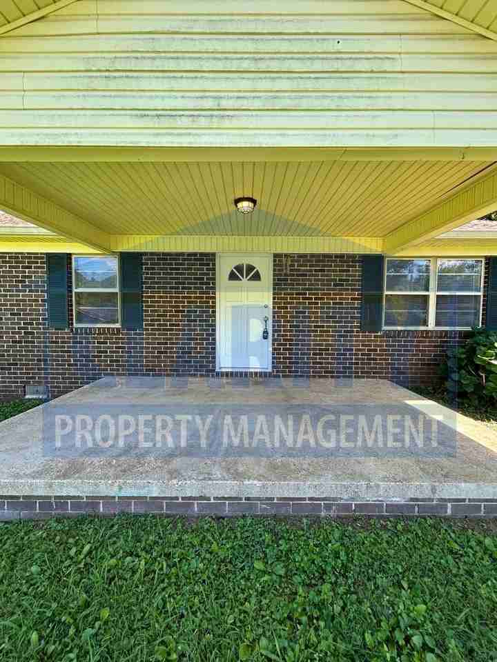 142 Byrd Rd Ne - Photo 3 of 26