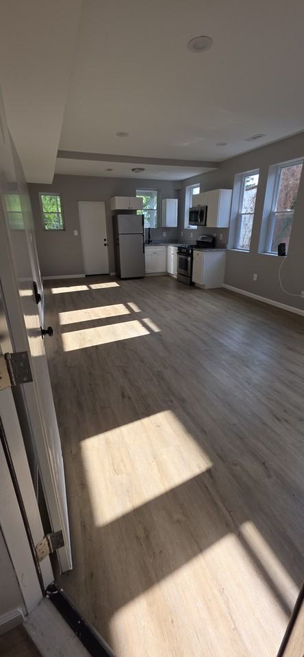 629 Dumbarton Ave - Photo 2 of 11