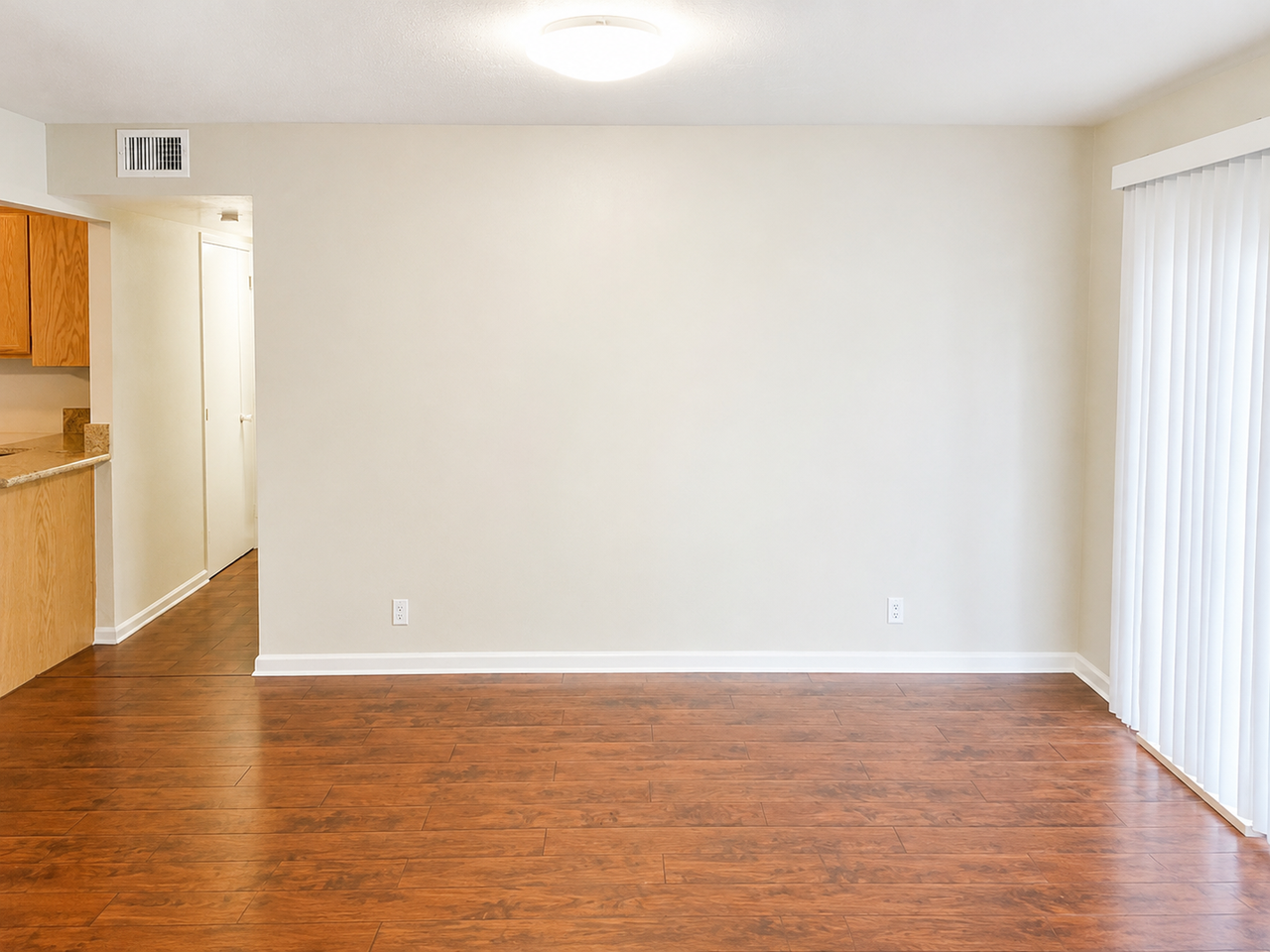 2715 La Loma Dr - Photo 5 of 12
