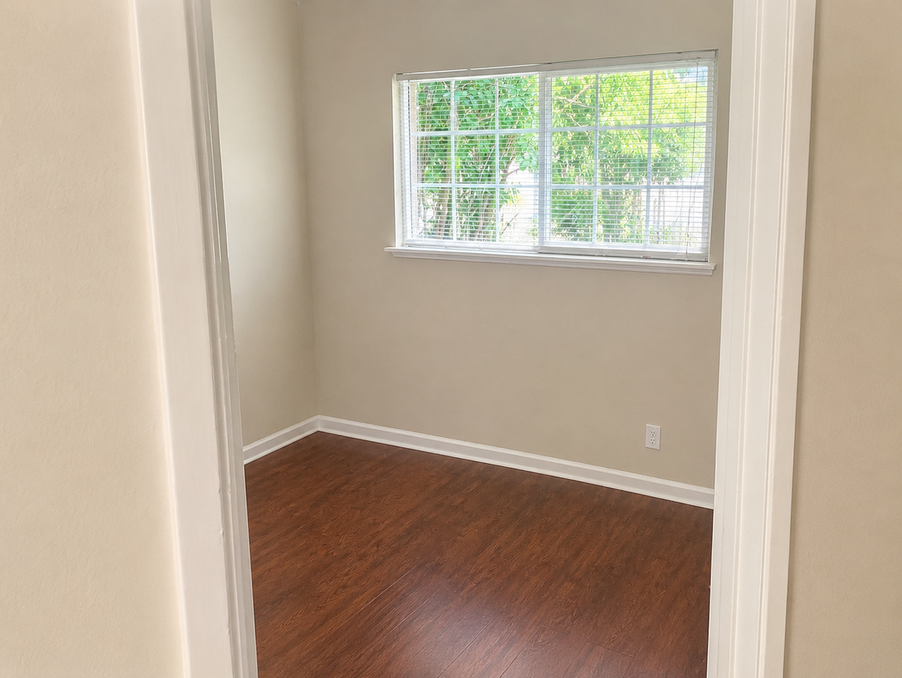 2715 La Loma Dr - Photo 7 of 12