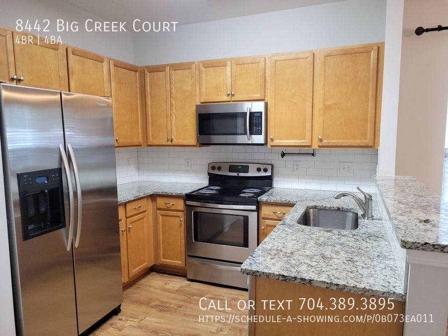 8442 Big Creek Ct - Photo 7 of 39